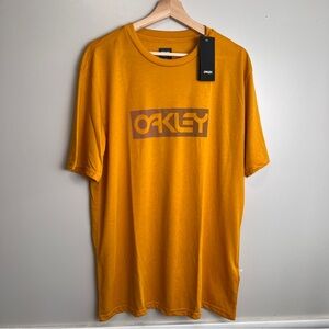 Oakley NWT Hydrolix Regular Fit Short Sleeve Amber Yellow T-Shirt Size XL